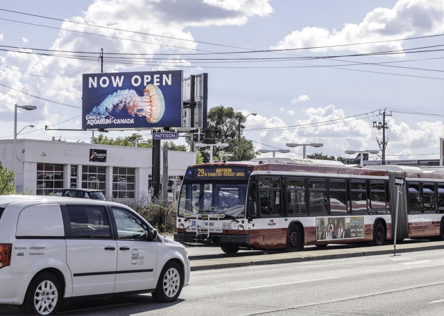 Щит 1152x576,  Wilson Ave 45m E/O Dufferin St SS F/E